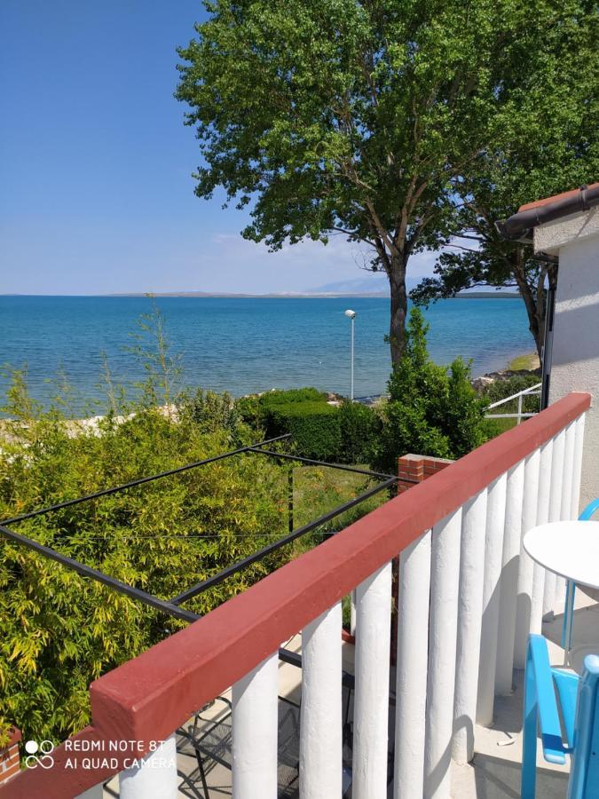 Apartman Joy Nin Exterior photo