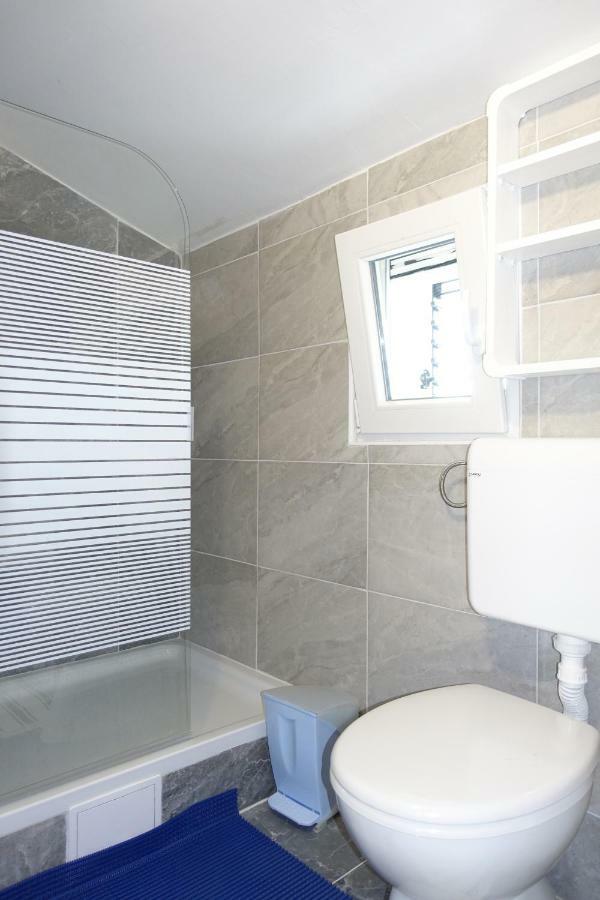 Apartman Joy Nin Exterior photo